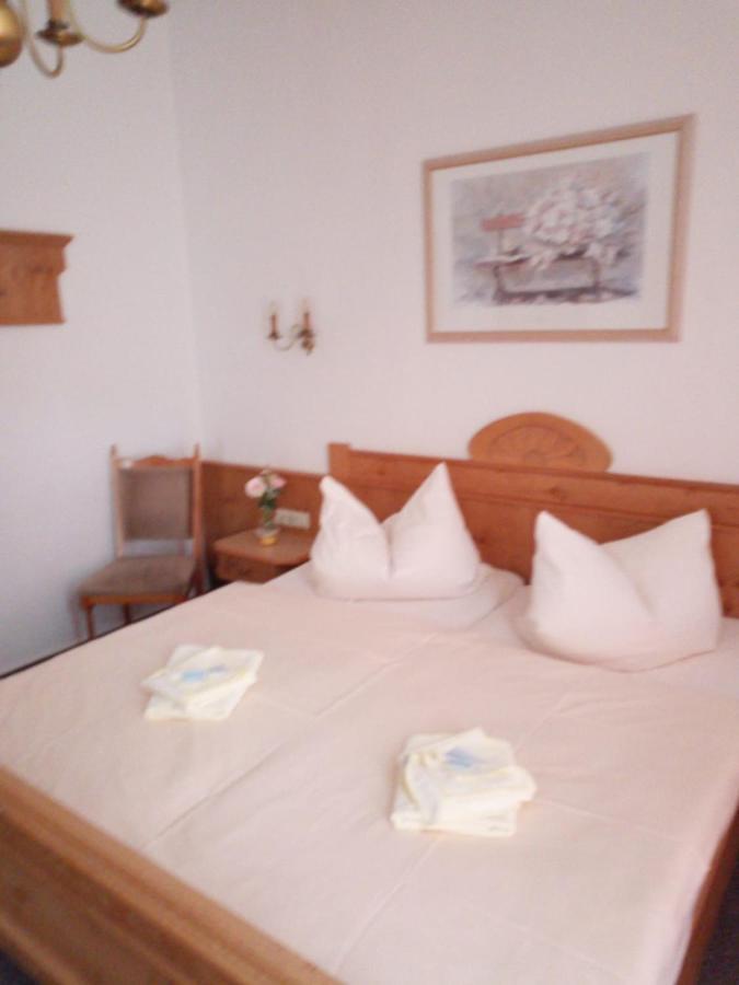 Cafe Zur Talsperre Hotel Chemnitz Room photo